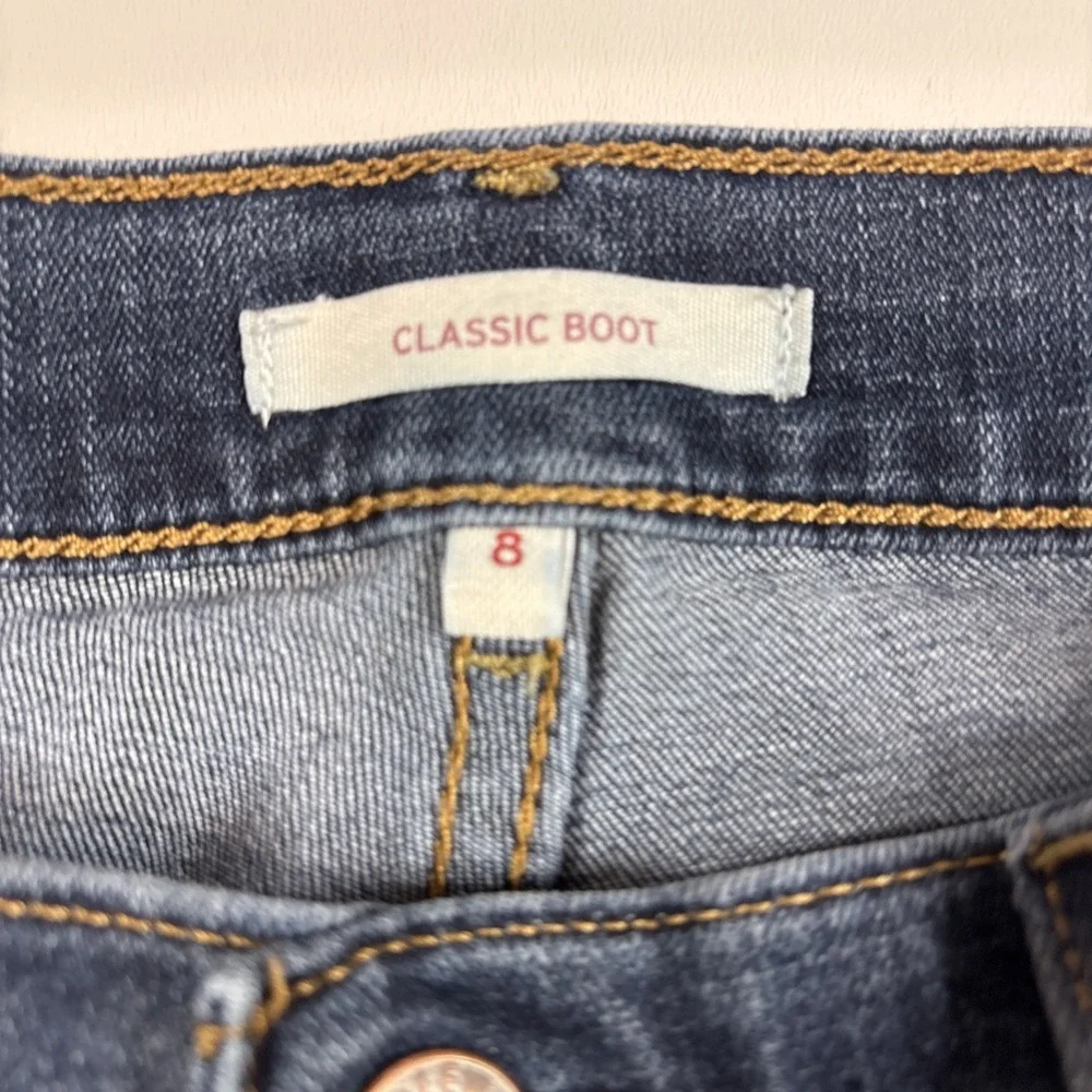 Women's Levis 